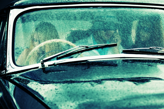 What to do When Windshield Wipers Leave Streaks - Auto Glass Repair ...
